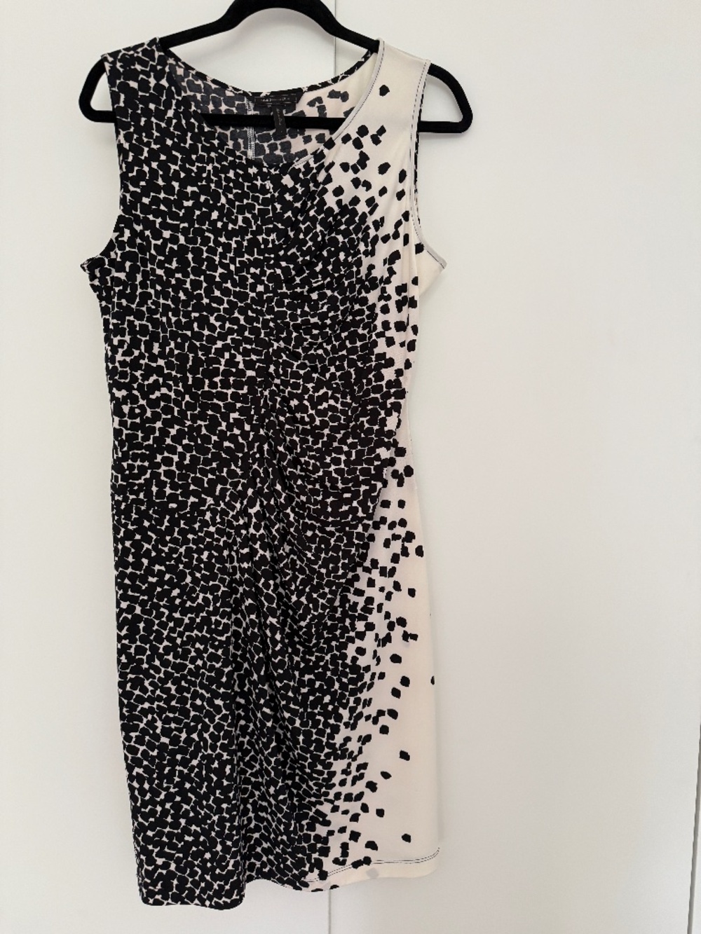 BCBG MaxAzria Jersey Shift Dress - Size Large